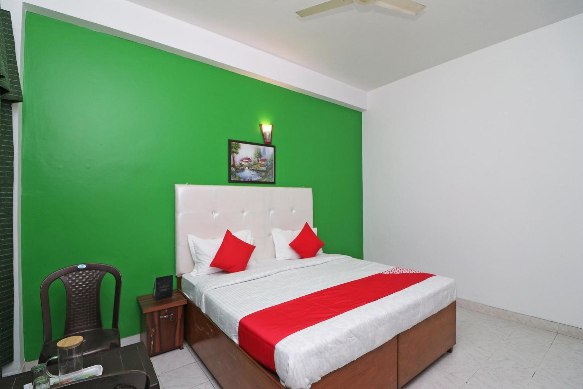 Hotel O Ooak Hotel Greater Noida Exterior photo